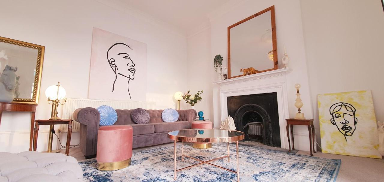 Elegant 5 Bed 4 Bath 'vogue House' Parisian Style Margate