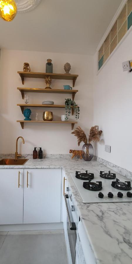 Apartment Elegant 5 Bed 4 Bath 'vogue House' Parisian Style