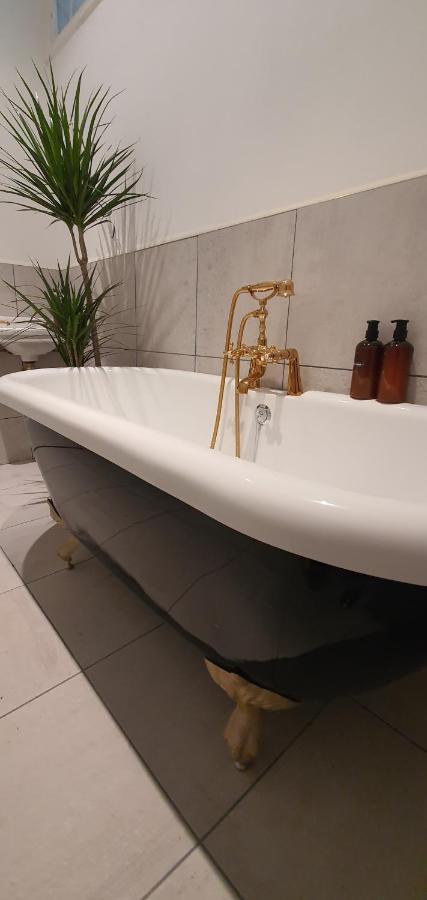 Apartment Elegant 5 Bed 4 Bath 'vogue House' Parisian Style Margate